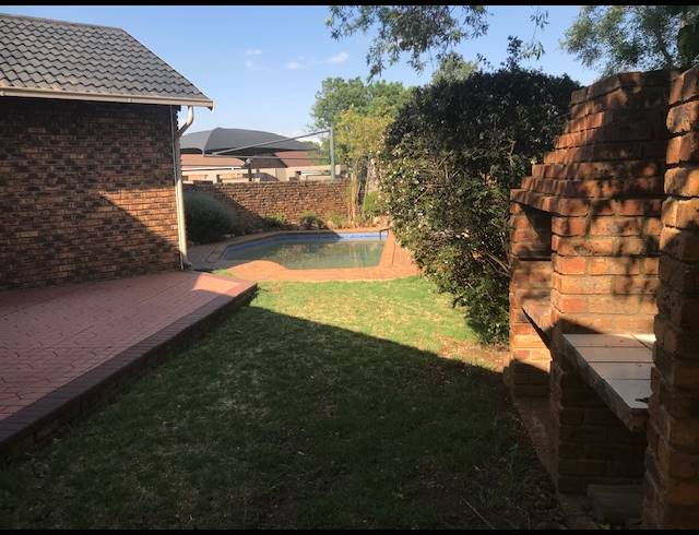 3 bed property to rent in BONAERO PARK